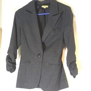 Fitted Blazer!